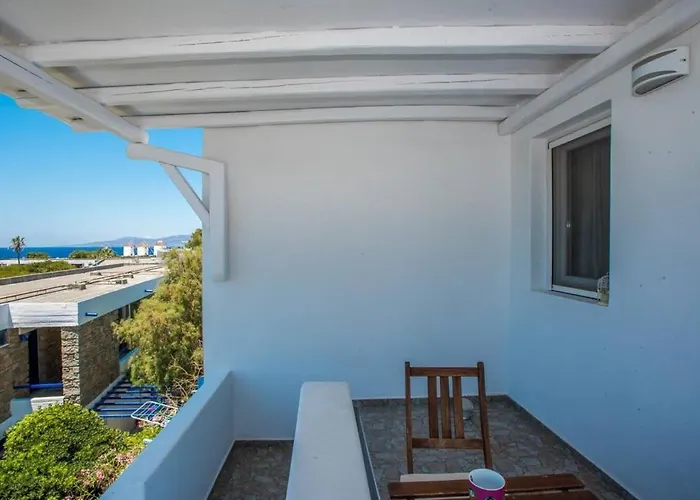 Delightful Mykonian Cycladic Residence In Old Town