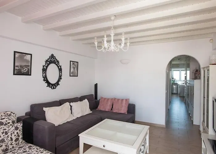 Delightful Mykonian Cycladic Residence In Old Town