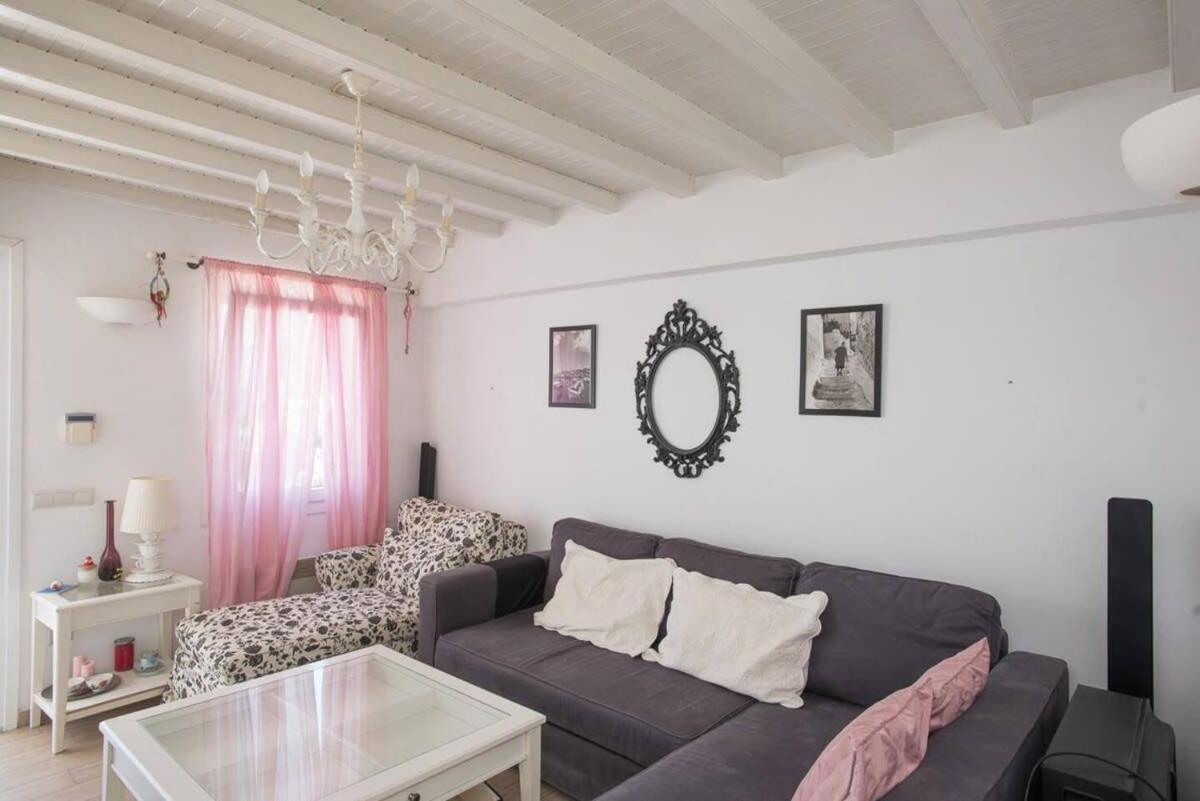 Delightful Mykonian Cycladic In Old Town Apartment *