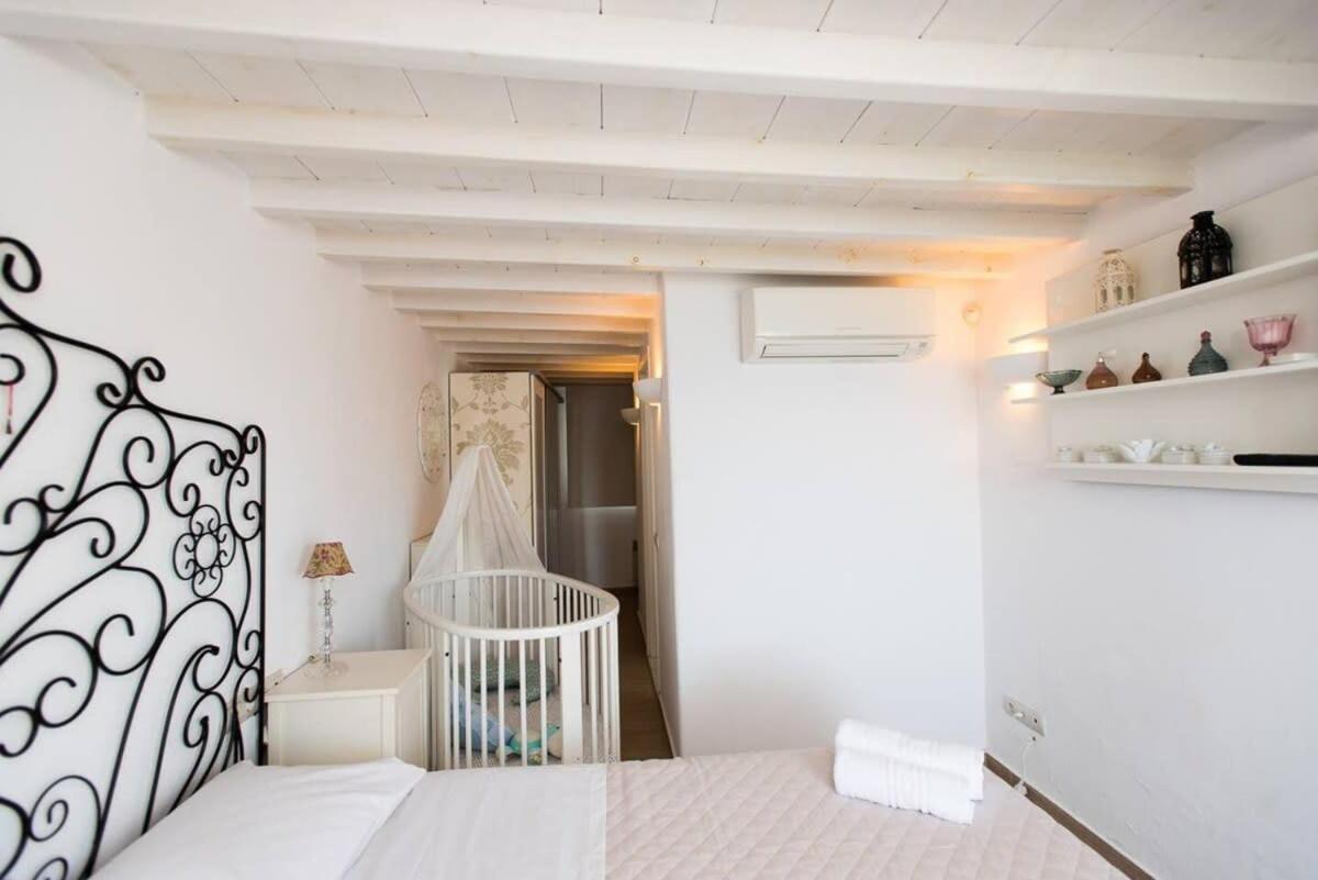 Delightful Mykonian Cycladic In Old Town *