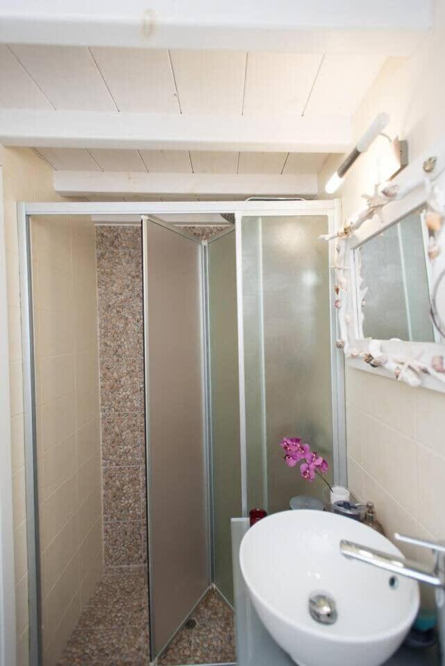 Delightful Mykonian Cycladic In Old Town Apartment