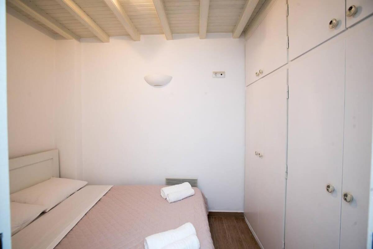 Delightful Mykonian Cycladic In Old Town Apartment *